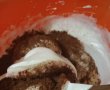 Desert guguluf din albusuri de ou cu cacao-4