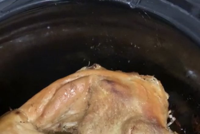 Iepure intreg la slow cooker Crock Pot