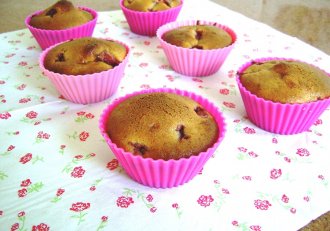 Muffins cu capsuni a la Minichefs