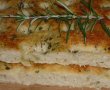 Focaccia cu usturoi si parmezan - Reteta delicioasa pentru paine aromata-1