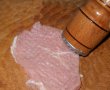 Reteta clasica de snitele de porc cu ou si pesmet-2