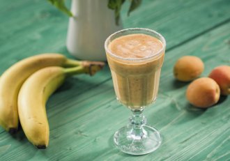 Smoothie cu Caise si Banane