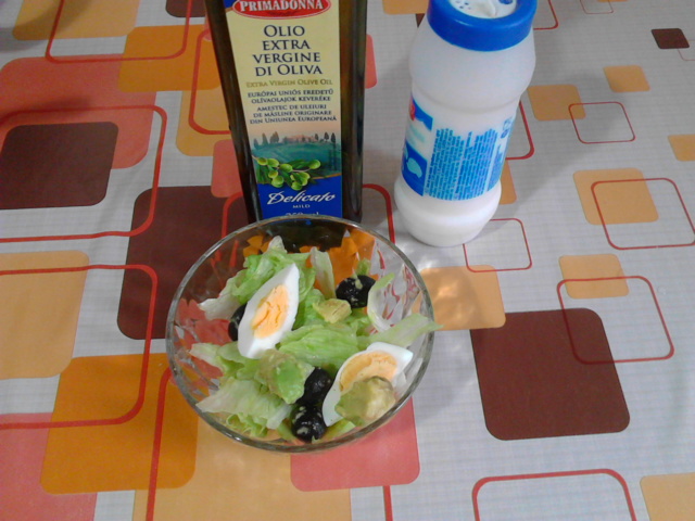 Salata eisberg cu avocado