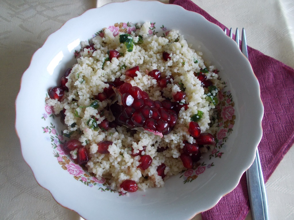 Salata de post, din cuscus cu rodie