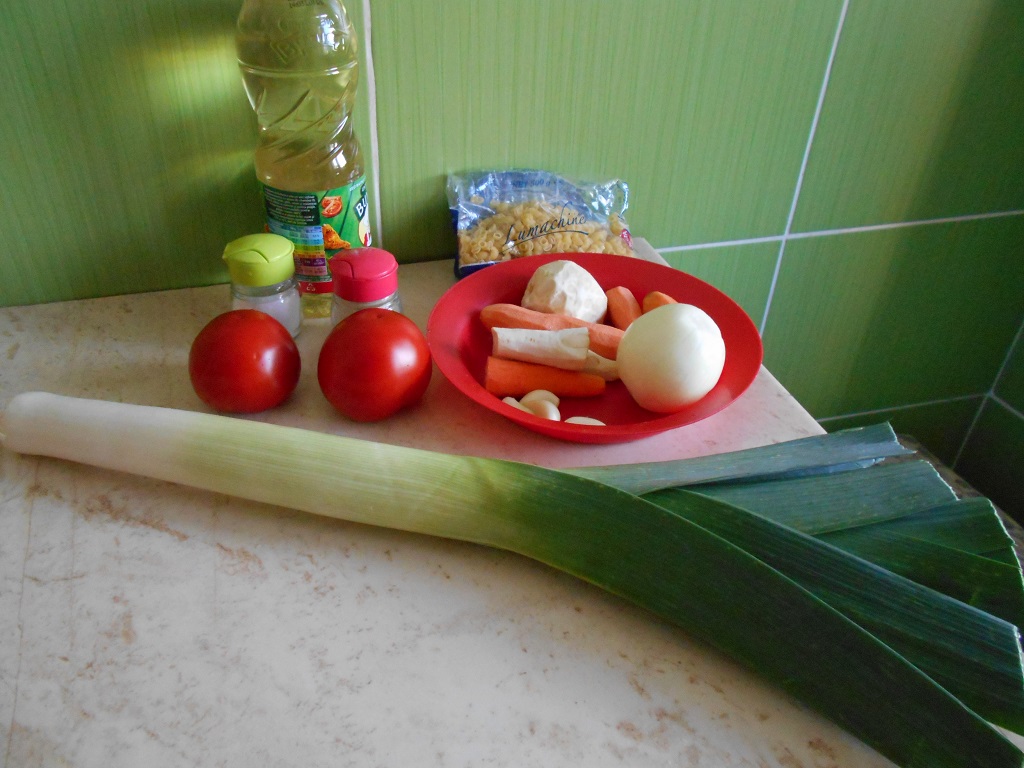 Ciorba de praz, cu legume si paste