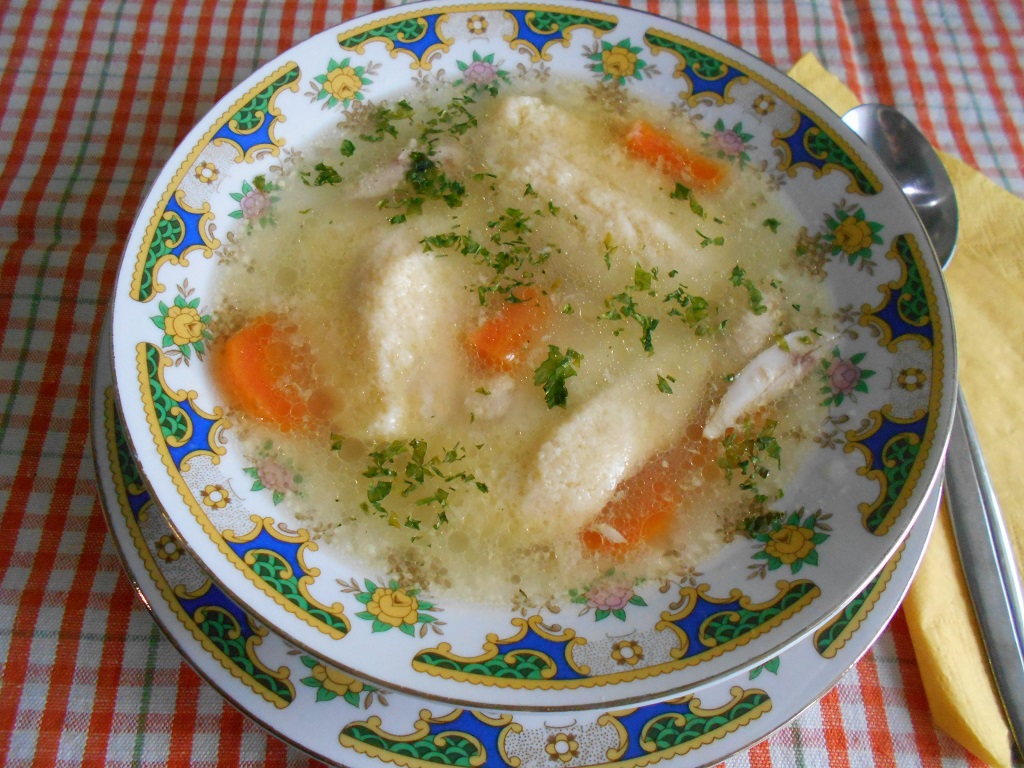 Supa de gaina, cu galuste de gris