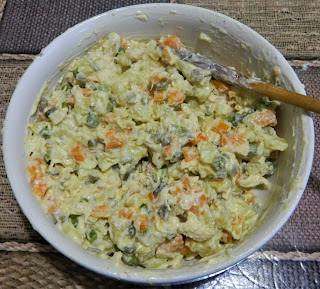 Salata de legume cu piept de pui, varianta light
