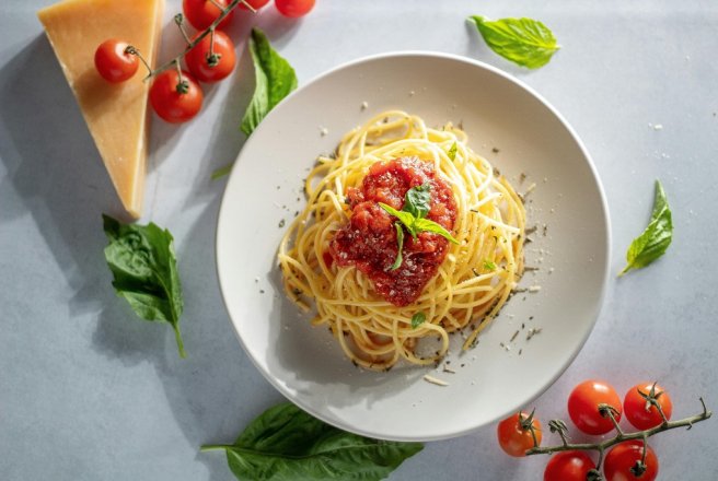 Spaghete cu sos de rosii reteta traditionala italiana